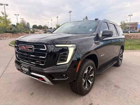 Used 2025 GMC Yukon AT4 AWD/4WD image 3