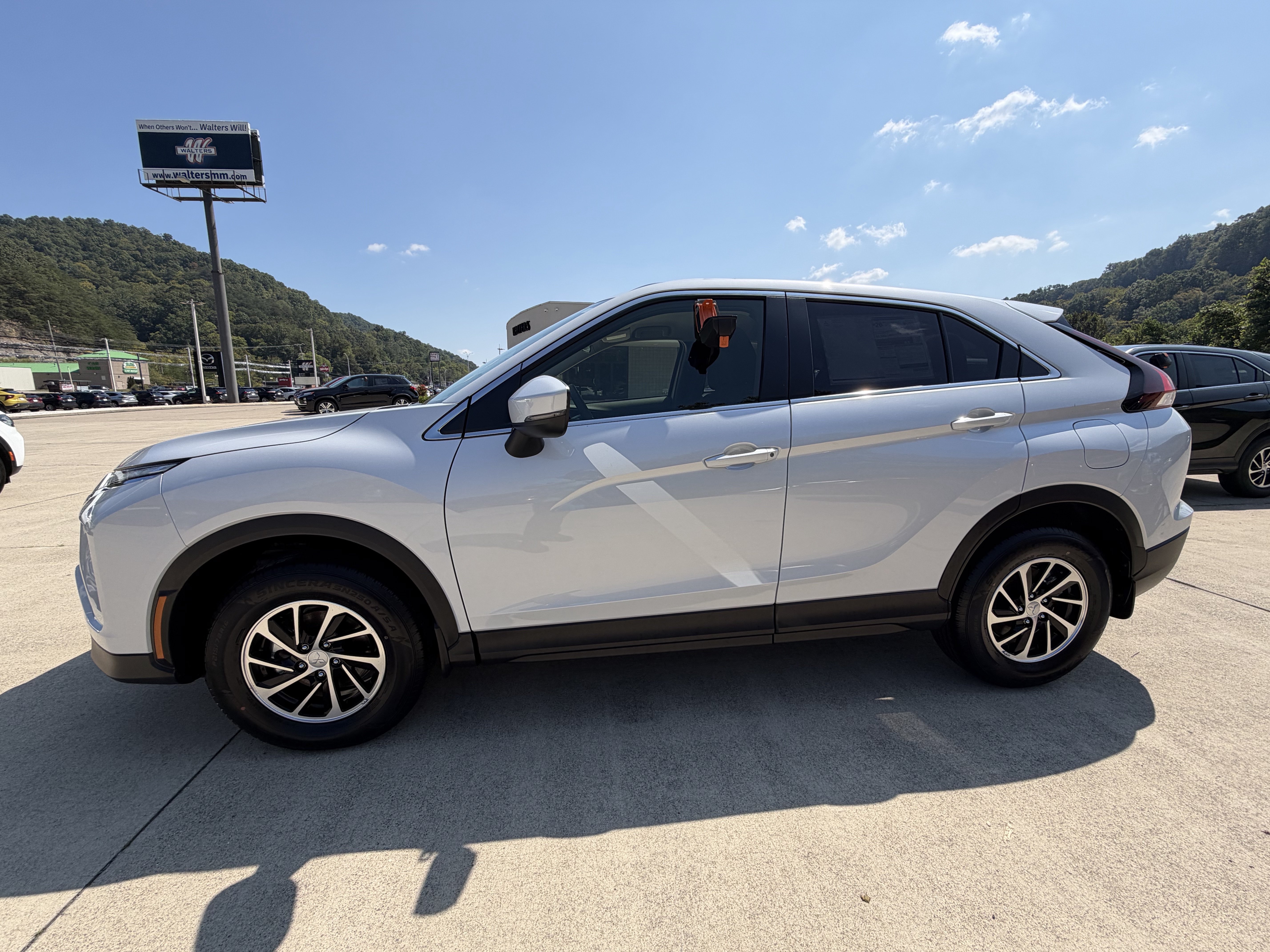 New 2026 Mitsubishi Eclipse Cross ES AWD/4WD image 4