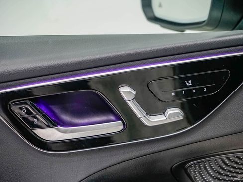 Used 2025 Mercedes-Benz C 300 Sedan image 20