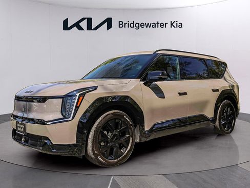 Certified 2026 Kia EV9 Land w/ Nightfall Edition Package AWD/4WD image 4