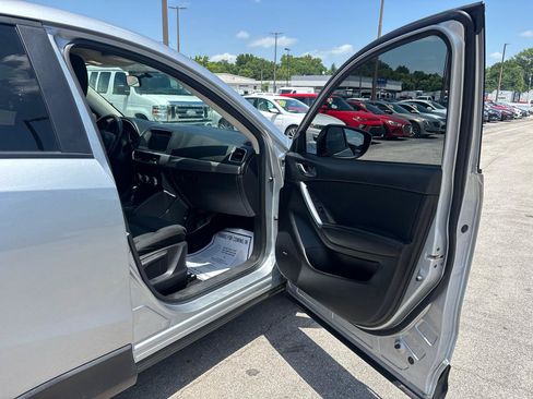 Used 2016 MAZDA CX-5 Touring w/ Bose/Moonroof Package FWD image 9