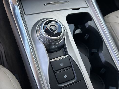 Used 2022 Ford Explorer Platinum w/ Technology Package image 26