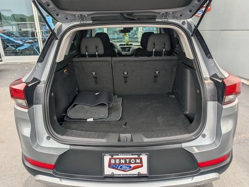 Used 2023 Chevrolet TrailBlazer LT FWD image 33