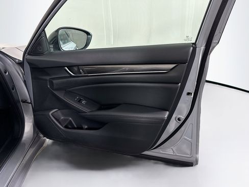 Used 2022 Honda Accord Sport image 29
