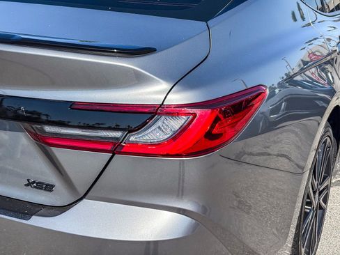 Used 2025 Toyota Camry XSE FWD image 8