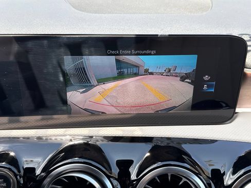 Used 2023 Mercedes-Benz CLA 250 image 35