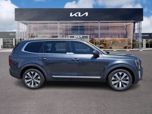 Used 2022 Kia Telluride S FWD image 7