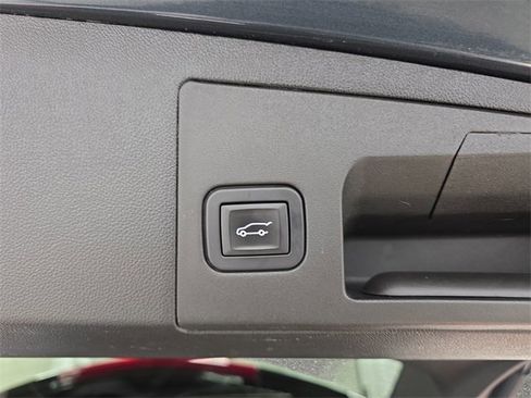 Used 2019 Cadillac XT5 Premium Luxury w/ Driver Assist Package image 36