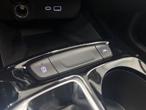 New 2026 Chevrolet Trax ACTIV w/ Sunroof Package image 19