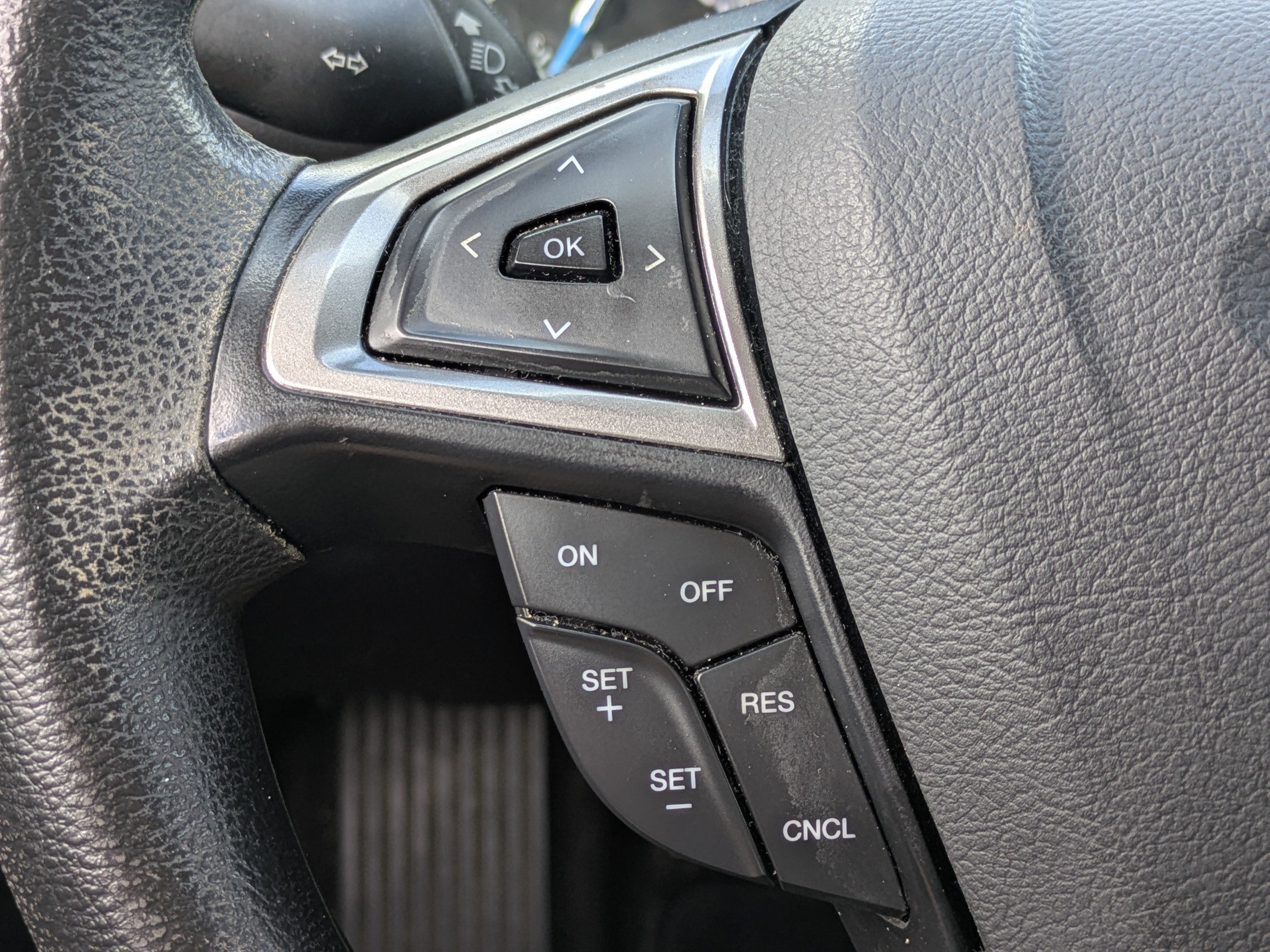 Used 2017 Ford Fusion SE FWD image 21
