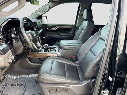 Used 2024 Chevrolet Silverado 1500 LT Trail Boss w/ Convenience Package II image 22