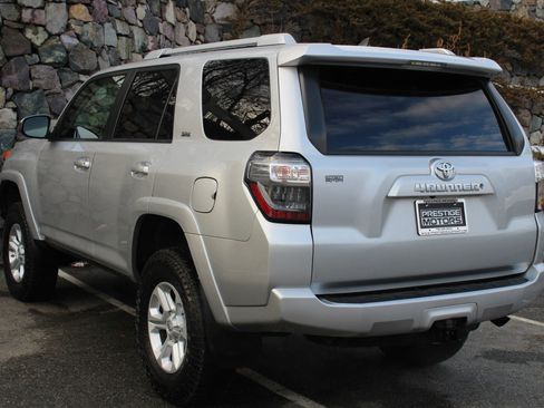 Used 2015 Toyota 4Runner SR5 image 7