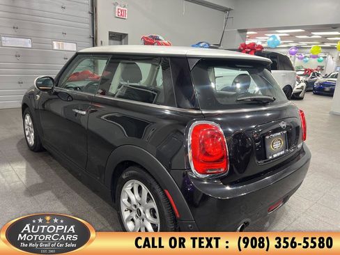 Used 2019 MINI Cooper 2-Door Hardtop w/ Storage Package image 3