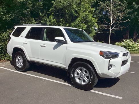Used 2023 Toyota 4Runner SR5 RWD image 8