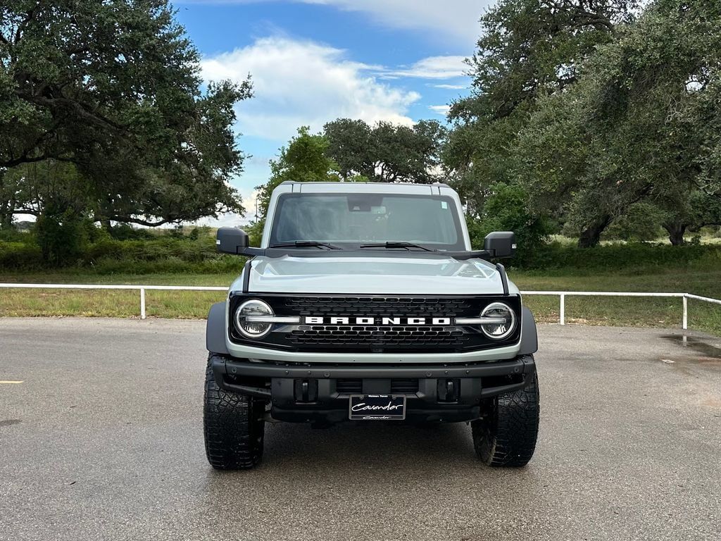 Used 2023 Ford Bronco Wildtrak AWD/4WD image 2