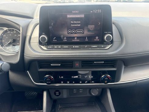 Used 2025 Nissan Rogue SV FWD image 26