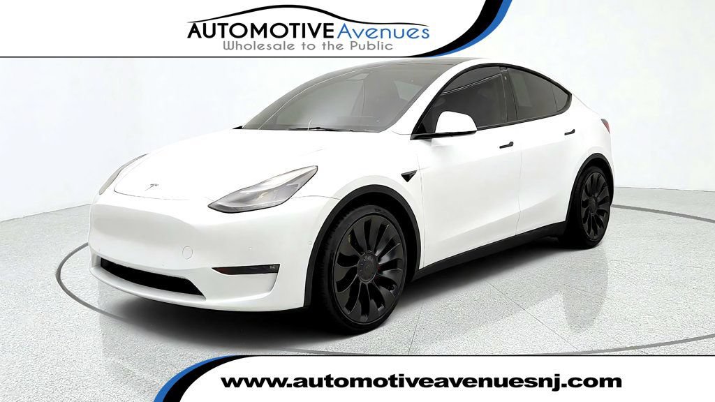 Used 2022 Tesla Model Y Performance AWD/4WD image 1