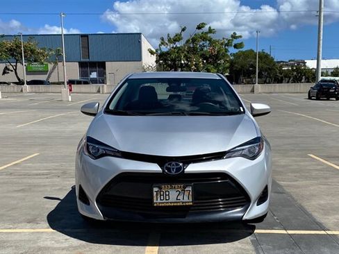Used 2017 Toyota Corolla LE FWD image 2