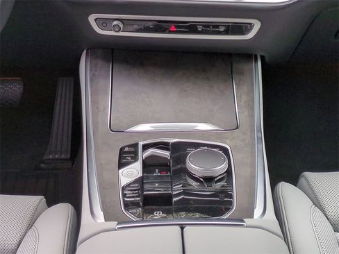 New 2026 BMW X5 sDrive40i w/ Climate Comfort Package image 17