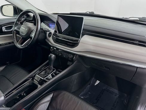 Certified 2022 Jeep Compass Limited image 38