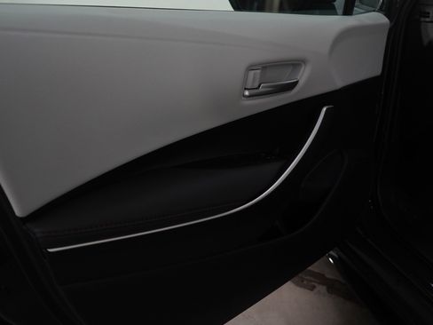 Used 2025 Toyota Corolla SE image 24