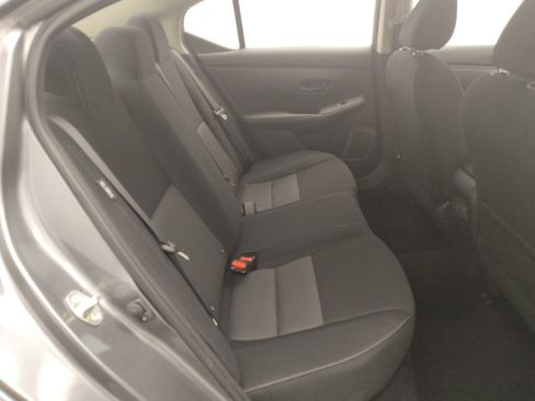 Used 2025 Nissan Sentra SV FWD image 19