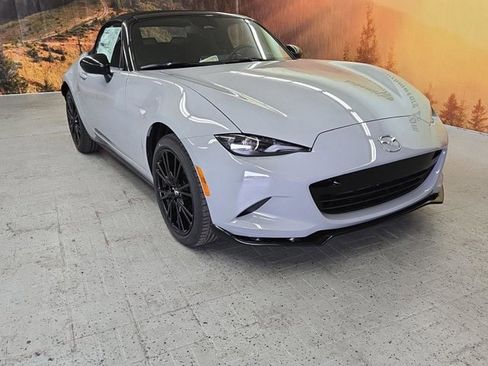 New 2025 MAZDA MX-5 Miata Club image 1
