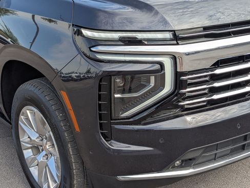 Certified 2025 Chevrolet Tahoe Premier AWD/4WD image 11