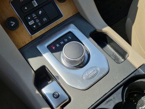 Used 2015 Land Rover LR4 HSE AWD/4WD image 24