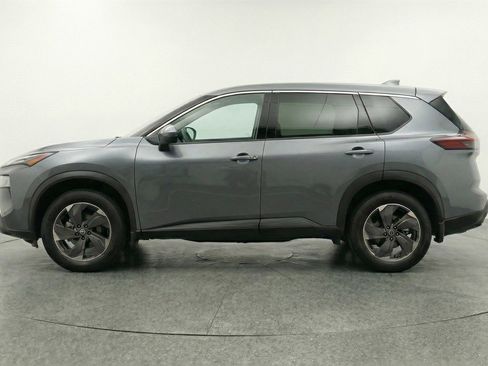 Used 2025 Nissan Rogue SV image 5