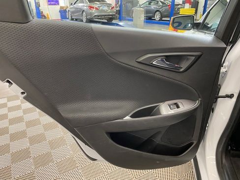Used 2023 Chevrolet Malibu LT image 17