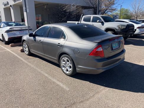 Used 2010 Ford Fusion SE image 3