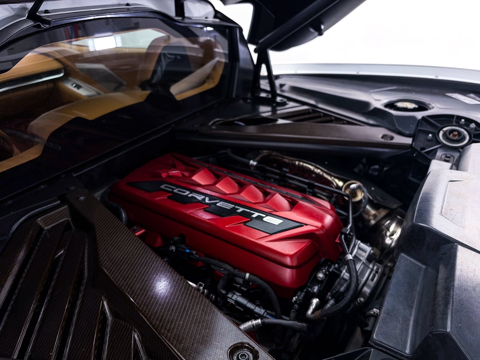 Used 2021 Chevrolet Corvette Stingray Premium Cpe w/ Z51 Performance Package RWD image 2