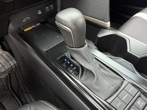 Used 2025 Toyota Camry SE w/ Multimedia Upgrade Package FWD image 20