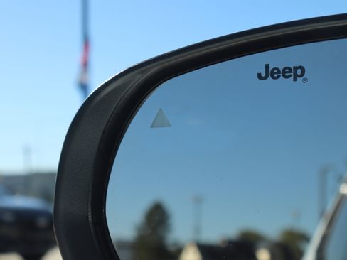 Used 2024 Jeep Compass Trailhawk w/ Trailhawk Convenience Group image 23