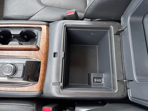 Used 2023 Nissan Armada SL RWD image 26