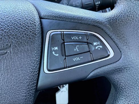 Used 2015 Ford Focus S FWD image 21