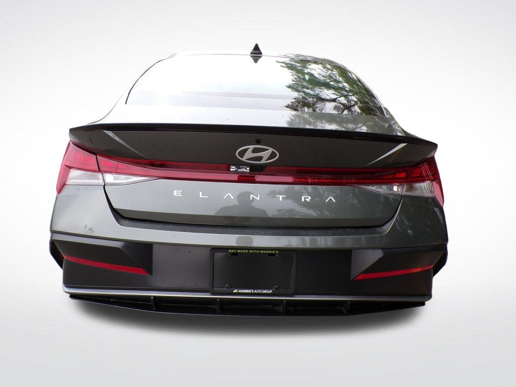 Certified 2026 Hyundai Elantra SEL Sport Premium FWD image 5