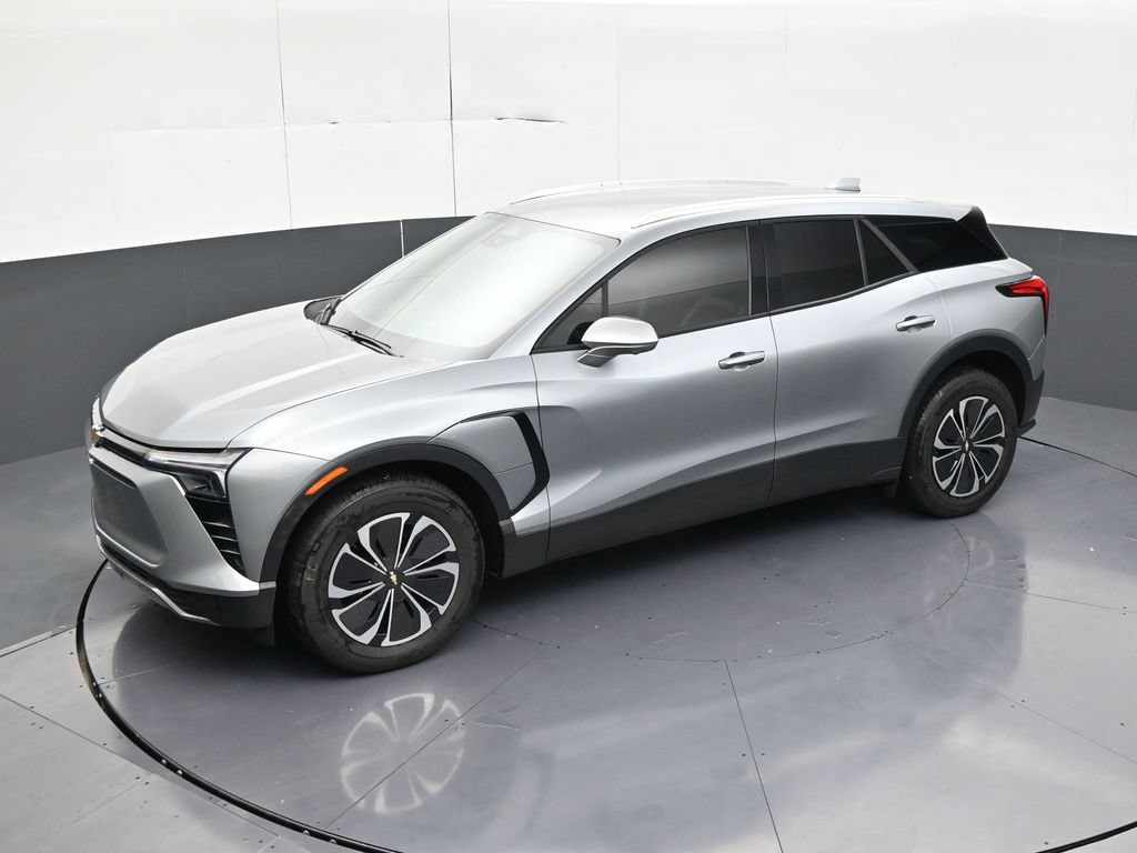 Used 2024 Chevrolet Blazer EV LT AWD/4WD image 15