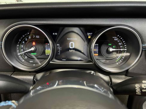 Used 2022 Jeep Wrangler Unlimited Rubicon 4xe AWD/4WD image 47