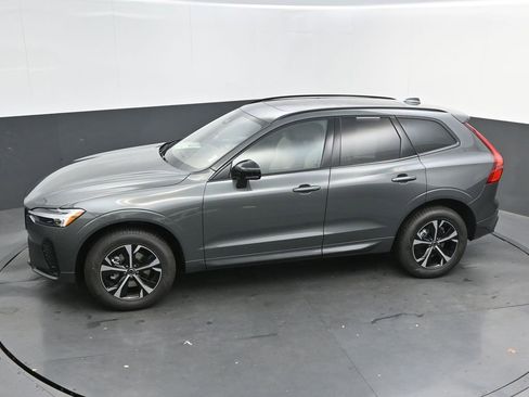 New 2026 Volvo XC60 B5 Core w/ Climate Package image 31