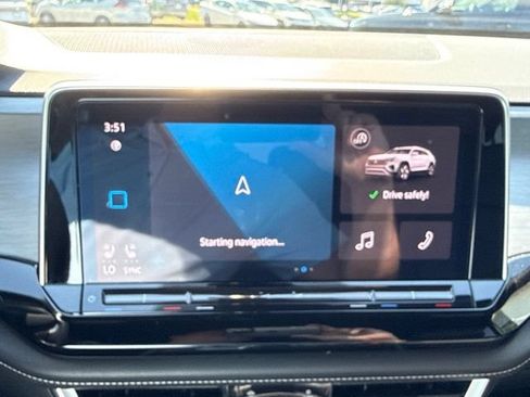 Certified 2024 Volkswagen Atlas Cross Sport SE AWD/4WD image 24