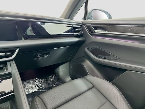 Used 2024 Porsche Macan 4 Electric image 26