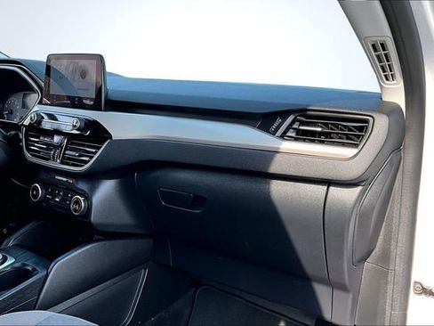 Used 2022 Ford Escape SE image 26