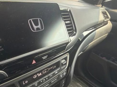 Used 2024 Honda Ridgeline Black Edition image 5