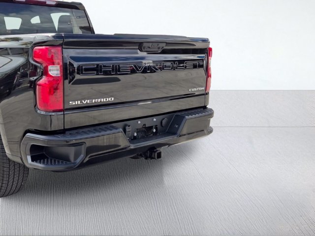 Certified 2024 Chevrolet Silverado 1500 Custom RWD image 5