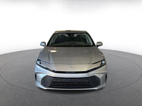 Used 2025 Toyota Camry LE image 21