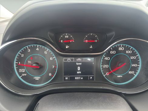 Used 2017 Chevrolet Cruze LT image 22