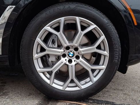 Used 2025 BMW X7 xDrive40i image 9