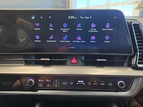Certified 2025 Kia Sportage EX AWD/4WD image 23